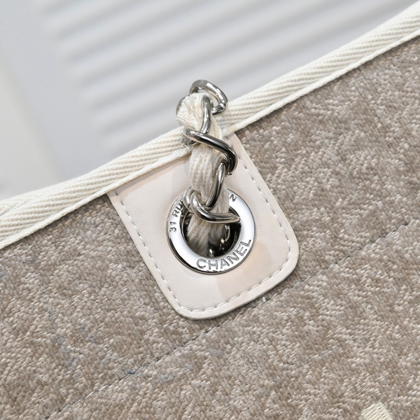 シャネルバッグ角部分ディテール